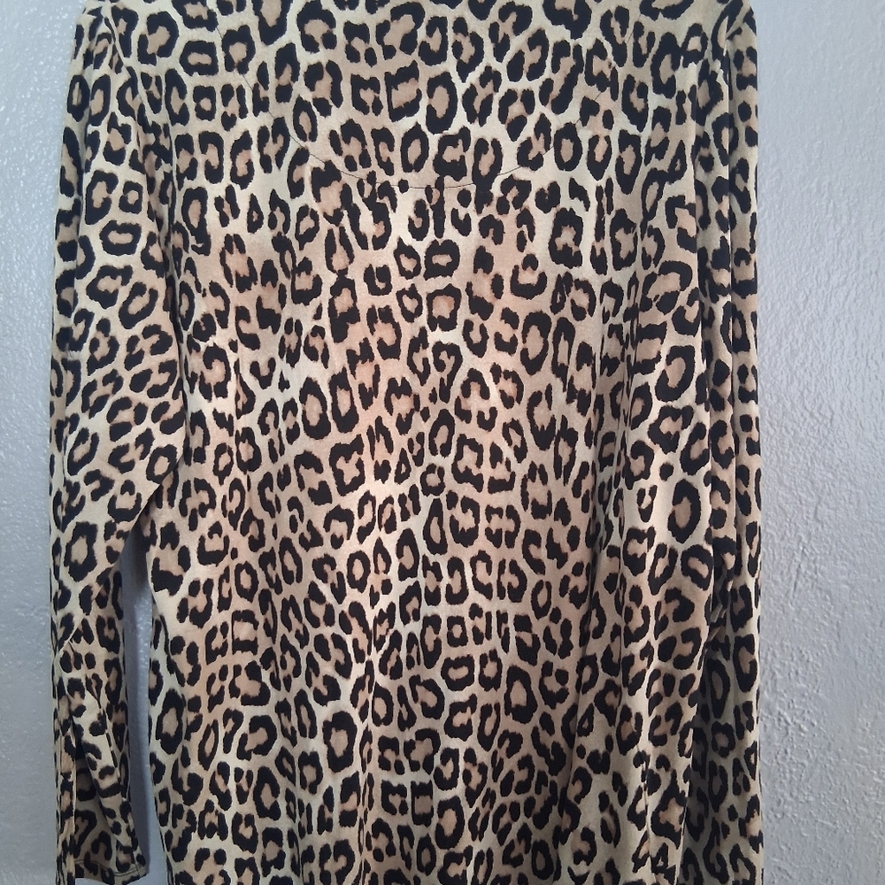 Chico's NWT Touch Of Cool Animal Leopard LS Layering Tee Camel 3/XL - Picture 7 of 7